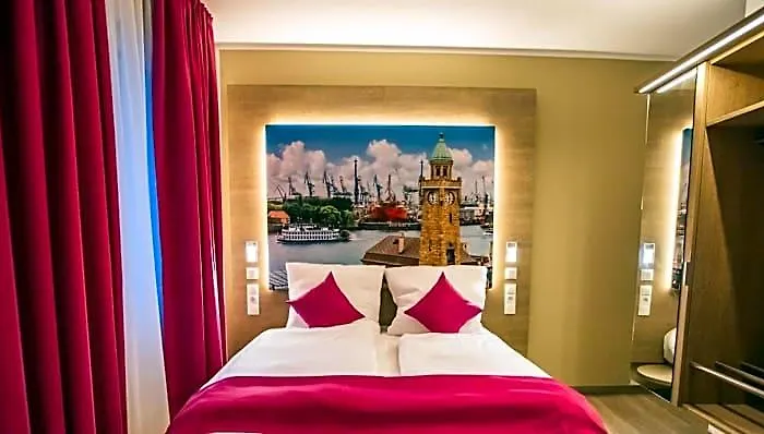 Luckys Hotel